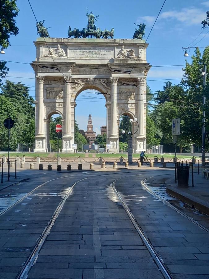 Arena Suite All Comforts - With Free Parking Garage Per Qualified Rate - Con Parcheggio Incluso Per Le Tariffe Qualificanti - Metro Verde Greenline Moscova Milan Extérieur photo